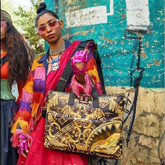 Palace of sharks travel case - Picture 3 of 3